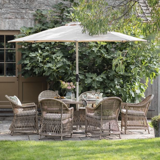 Bramblecrest RHS Rosemoor Garden Dining Set with Parasol & Base, 6 Seater